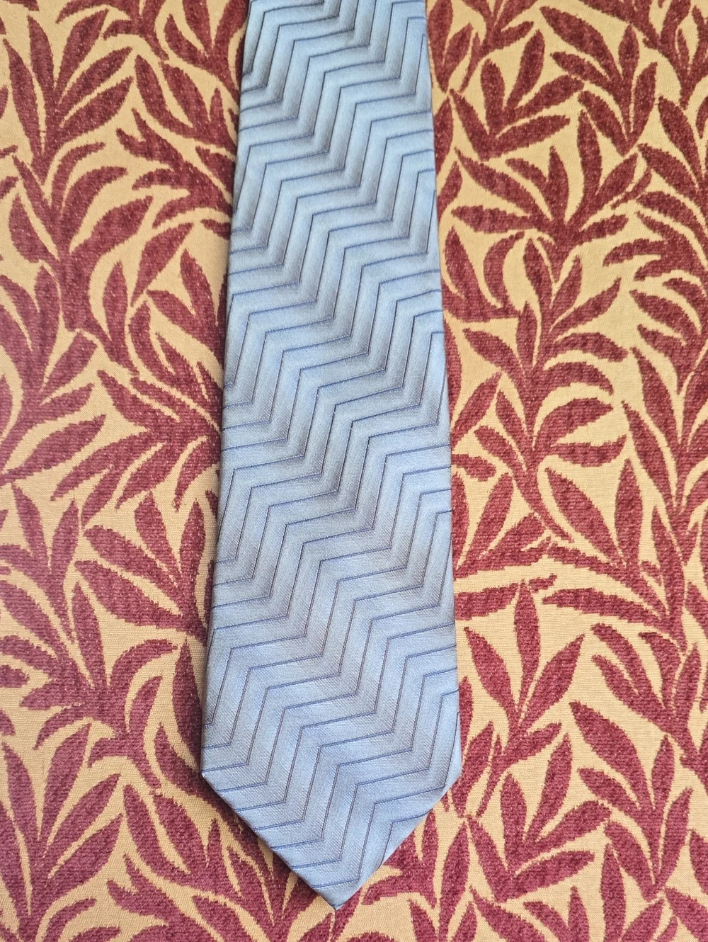 Light Gray Chevron Pattern Men's Tie